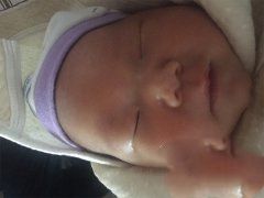 新生儿降临为万女士重新带来笑容